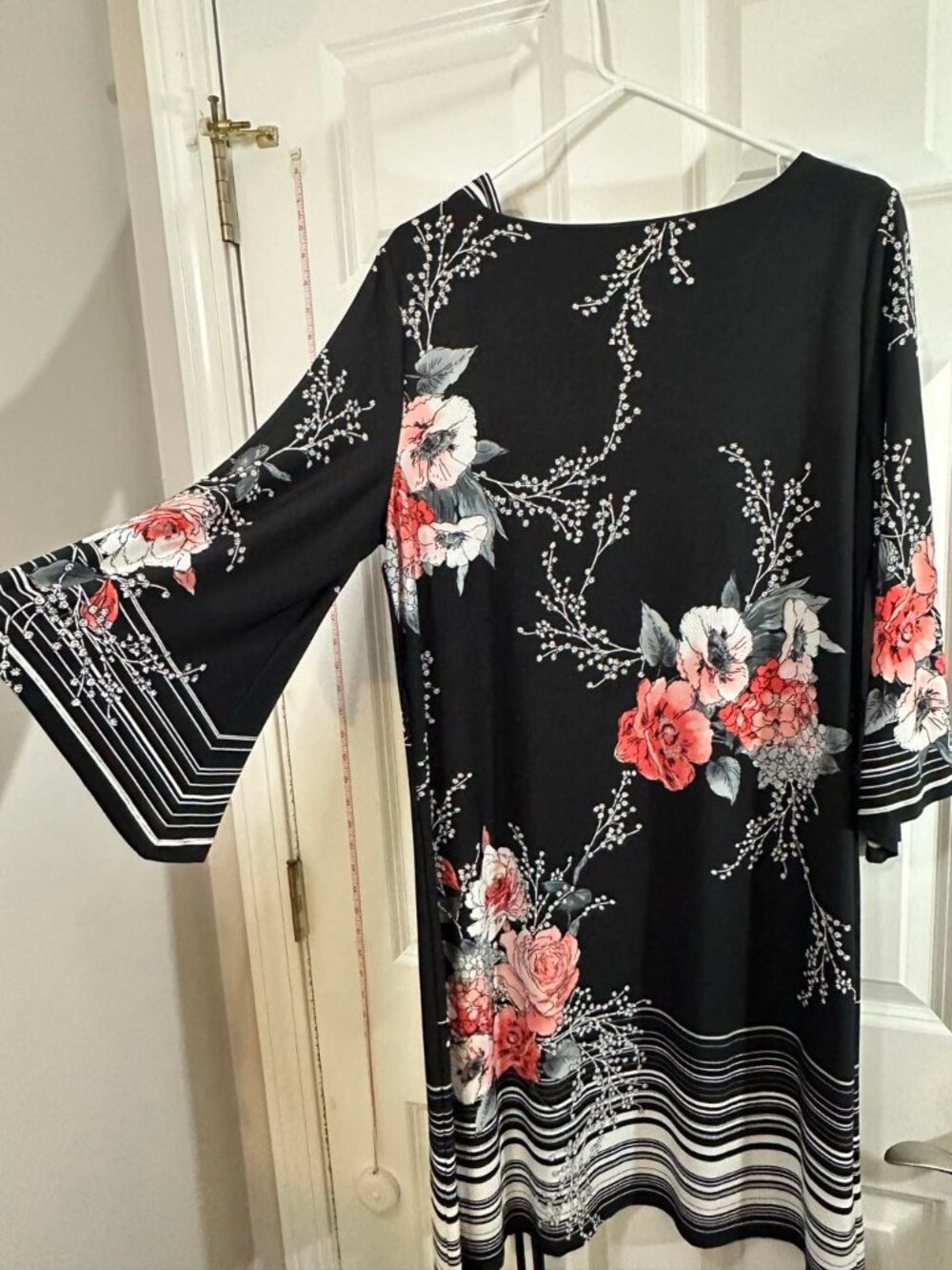 Roz & Ali Black Floral Stripe Bell Sleeve Midi Dress Tie Waist Size XL - Picture 5 of 8